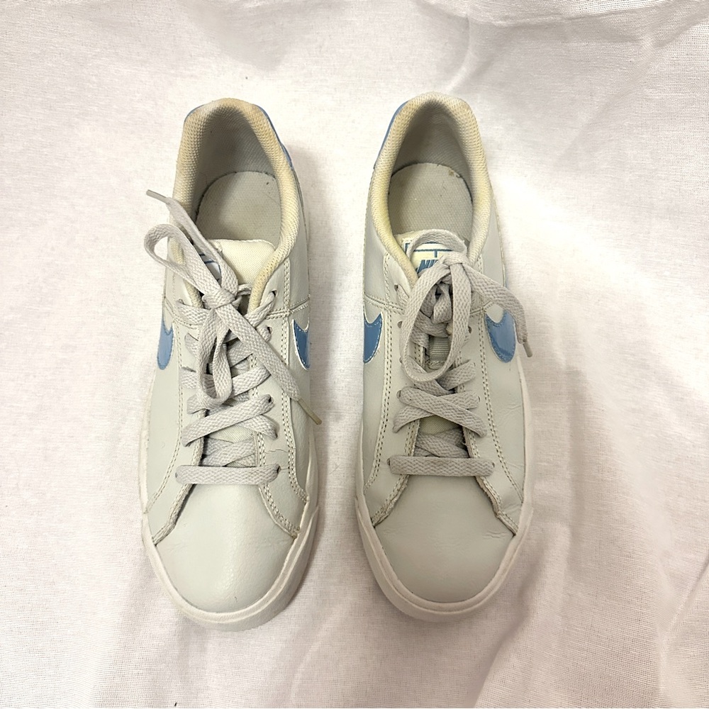 Nike Court Royale AC Sneakers